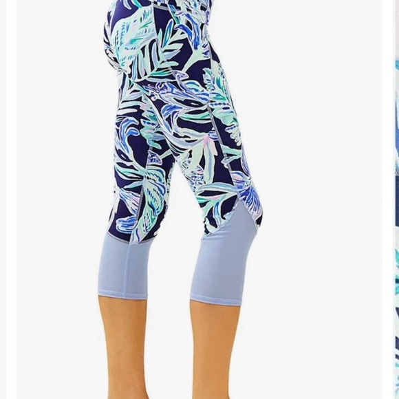 Lilly Pulitzer Weekender Crop. Size Large. NWT in original packaging. - Picture 1 of 6